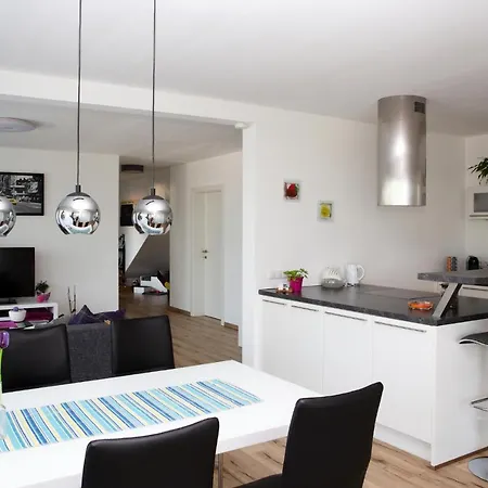 Chicken Hill Апартаменты Muntlix